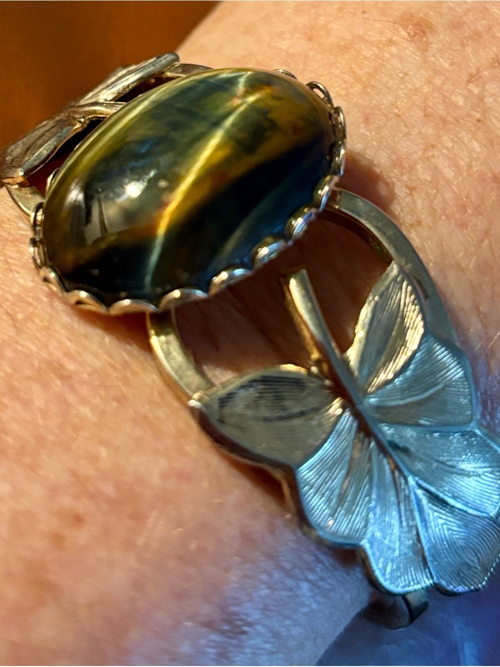Vintage Gold-Tone Blue & Gold Tiger's Eye Cabochon Leaf Cuff Clamper Bracelet